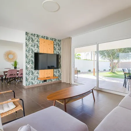 Pasito Blanco Villas *