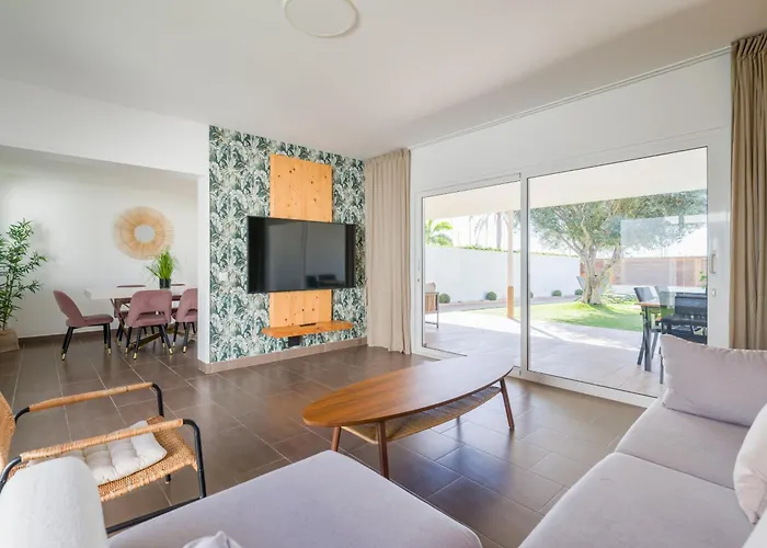 Pasito Blanco Villas *