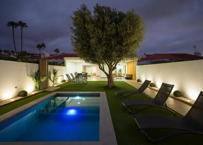 Pasito Blanco Villas *